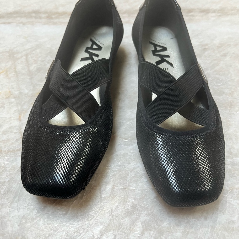 Anne Klein Black Textured Flats